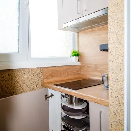 P51 - Modern 2 Bedroom דירה *
