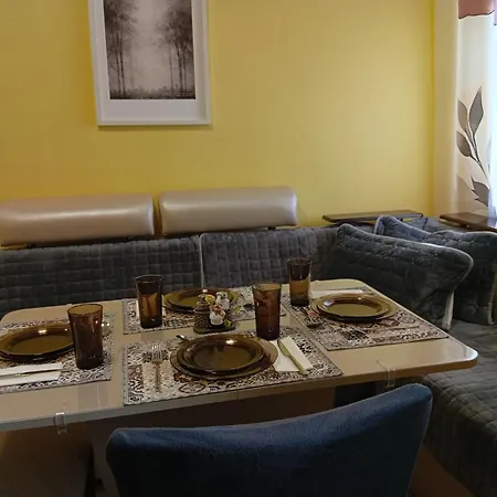 P51 - Modern 2 Bedroom *