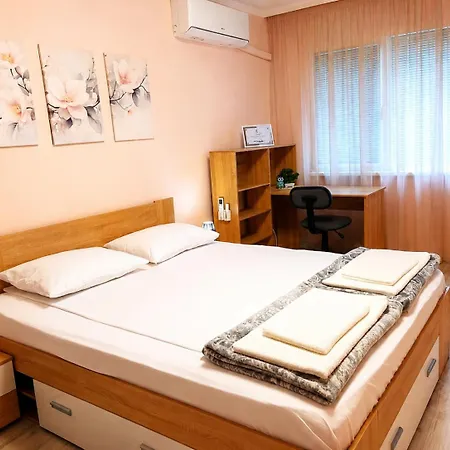P51 - Modern 2 Bedroom 스타라 자고라